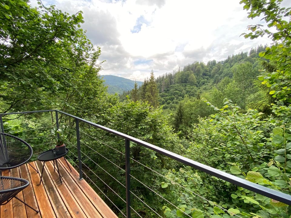 Balcony/Terrace, Mountain view