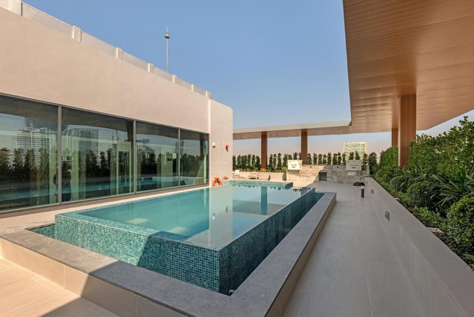 Waves- Elegant and Comfy Studio Escape for 4pax Apartment in Dubai