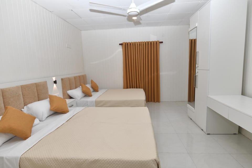 Sunny Cove Surf Stay- Mirissa Hotel in Mirissa