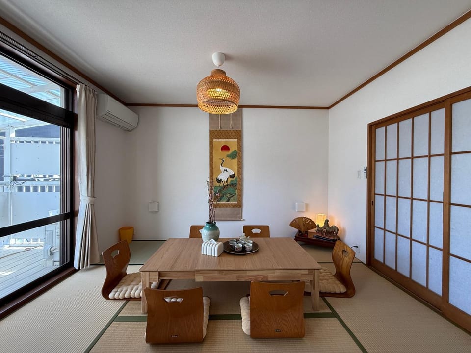 禅 宮島 一棟貸し 最大6名 ダブルベット3台 2階建の1棟貸しホテル House in Hiroshima