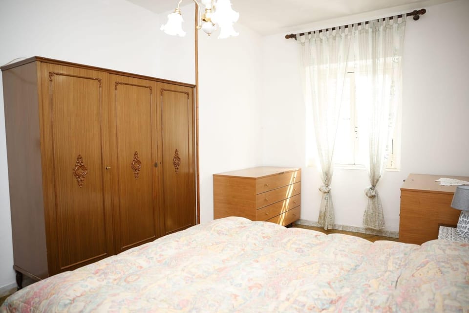 Bed, Photo of the whole room, Bedroom, wardrobe