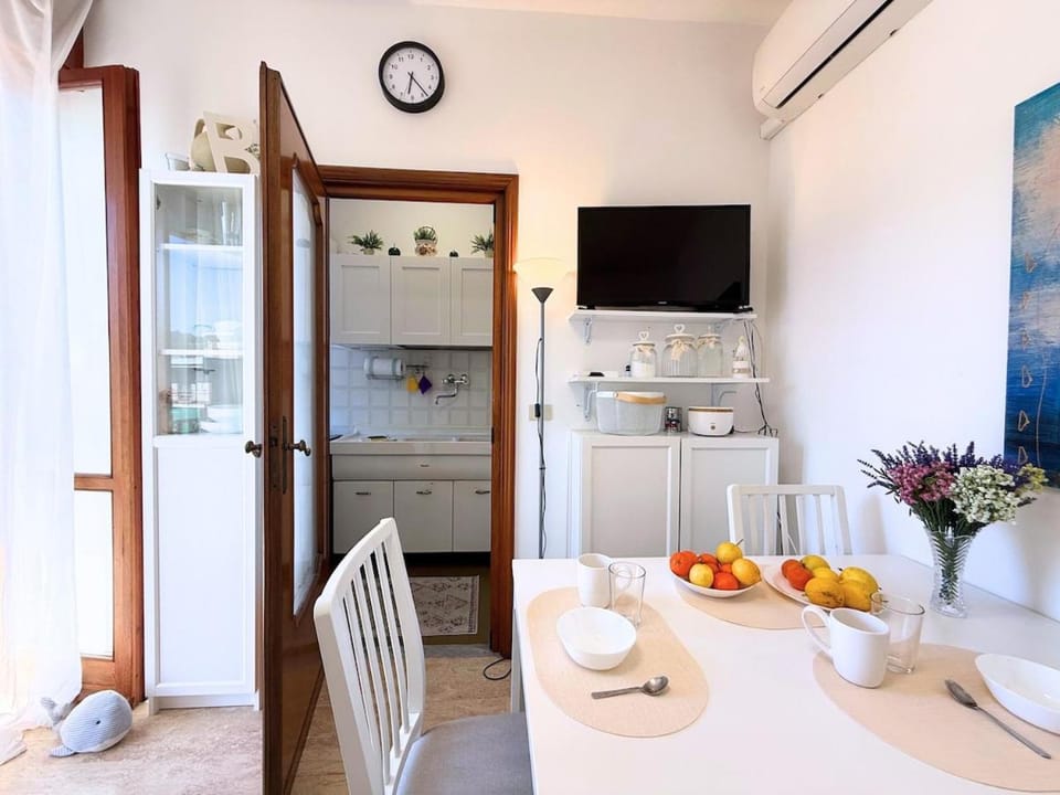 DIMORA Concept - Cozy Corner Loano Apartment in Loano