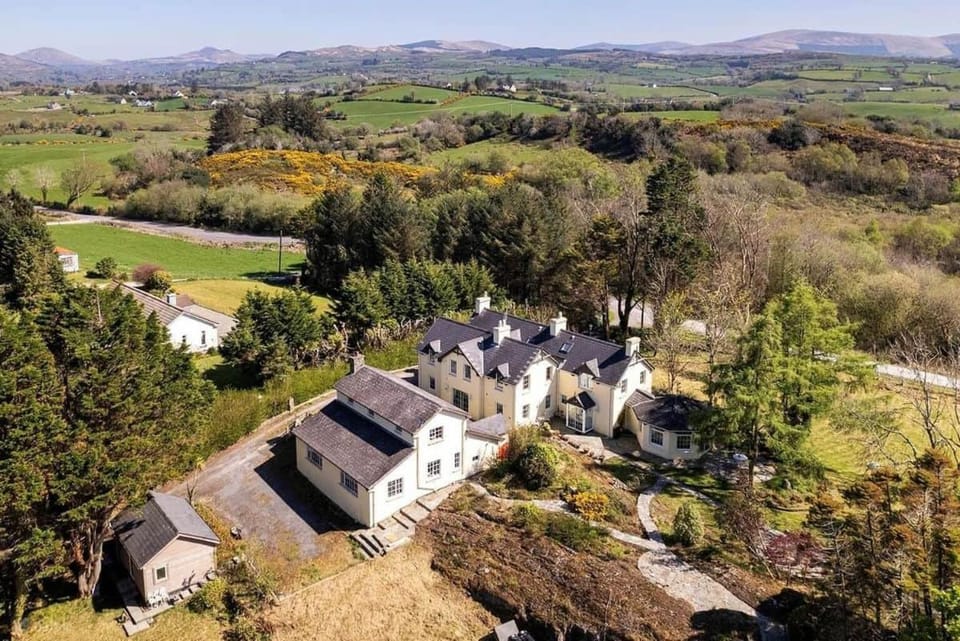 Bay View Ridge Cottage Farm Stay in County Kerry