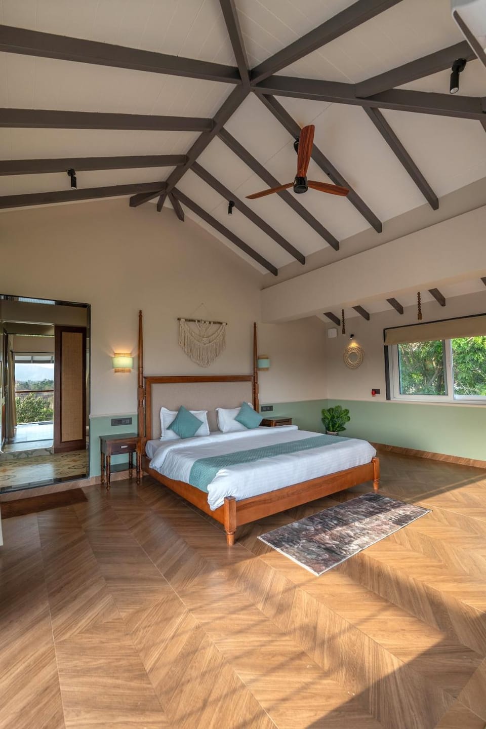 Bed, Photo of the whole room