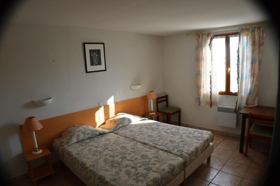La Treille 2 8 pers House in Grospierres