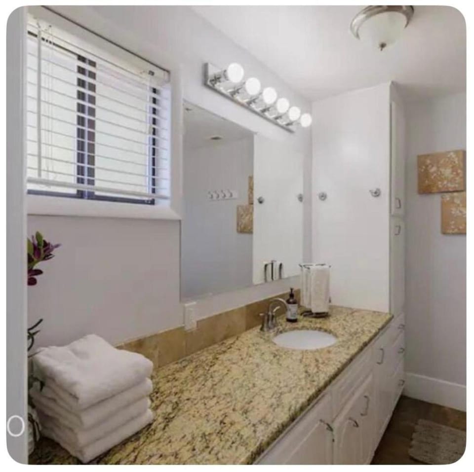 Zion Retreat-Private Pool, Sleeps 14 House in La Verkin