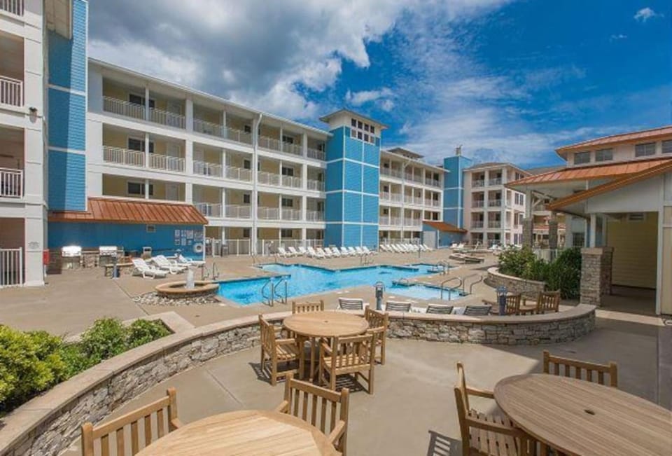 New 4Bd 4Bth Oceanfront Pool Boat 308A House in Sandbridge