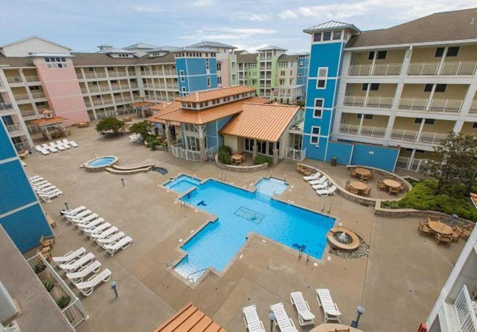 New 4Bd 4Bth Oceanfront Pool Boat 308A House in Sandbridge