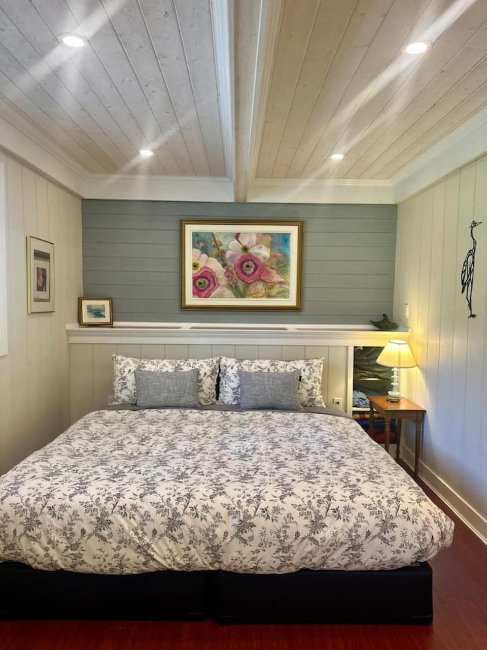 Captain Cottage House in Bowen Island
