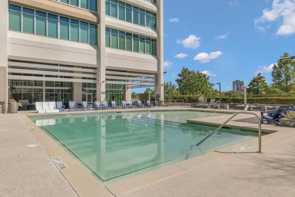 Modern Midtown 1BR Condo Walk to Downtown and Hilton Apartment in Atlanta