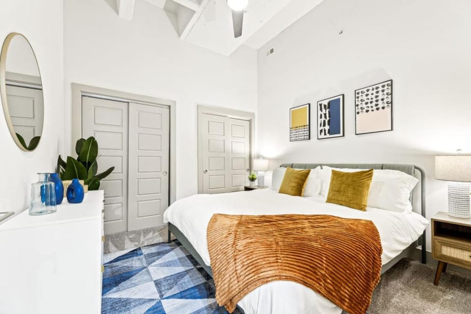 Modern Midtown 1BR Condo Walk to Downtown and Hilton Apartment in Atlanta