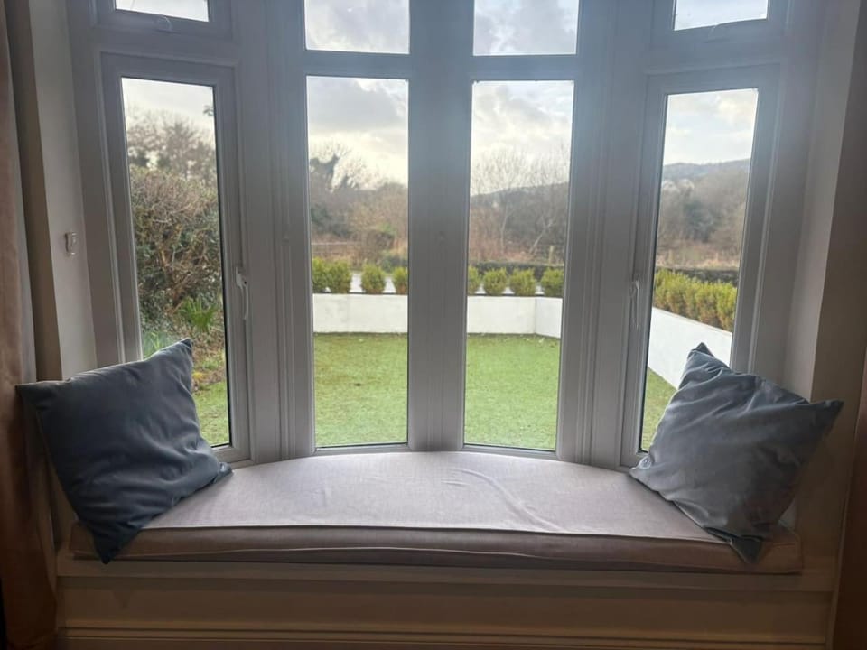 Stylish Holiday Home - Caherdaniel House in County Kerry