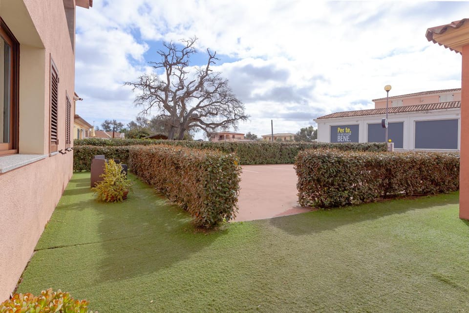 Property building, Garden, Garden view
