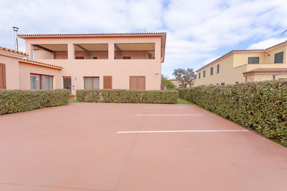 Property building, Parking