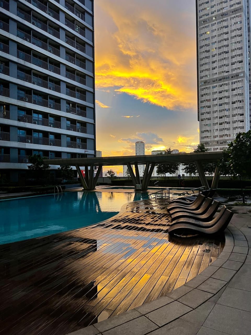 2 Bed Unit near Greenfield Mandaluyong Shangrila Megamall MRT Shaw FAME Residences Apartment in Mandaluyong