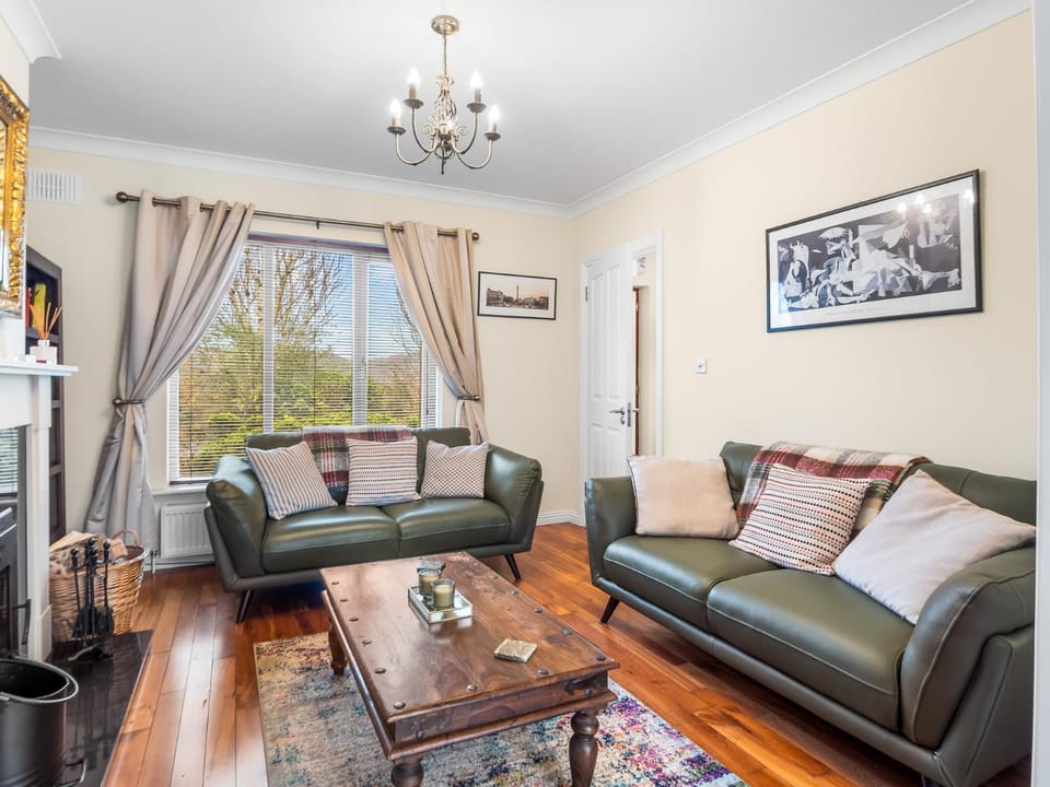 Communal lounge/ TV room, Living room