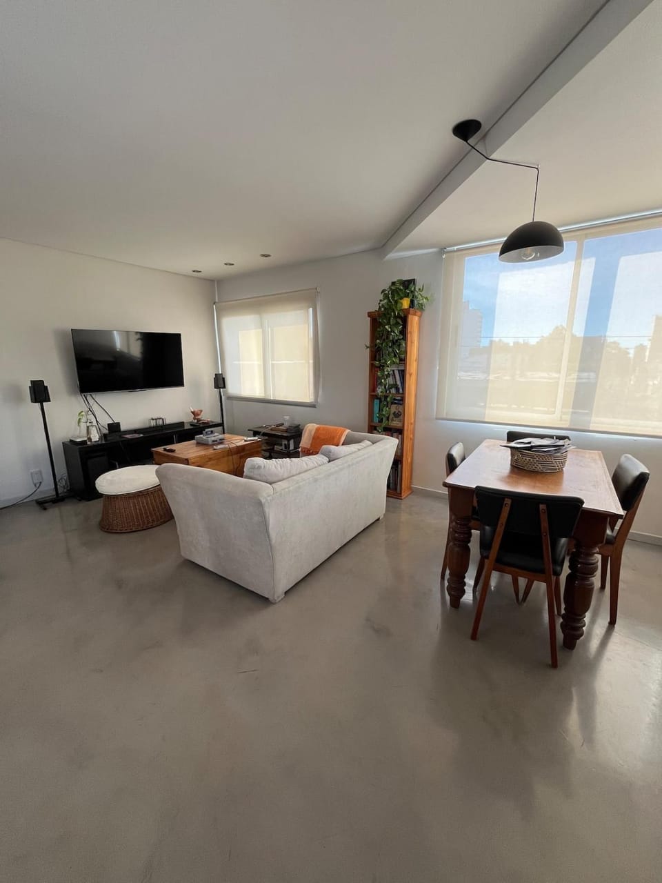Communal lounge/ TV room, TV and multimedia, Living room, Dining area