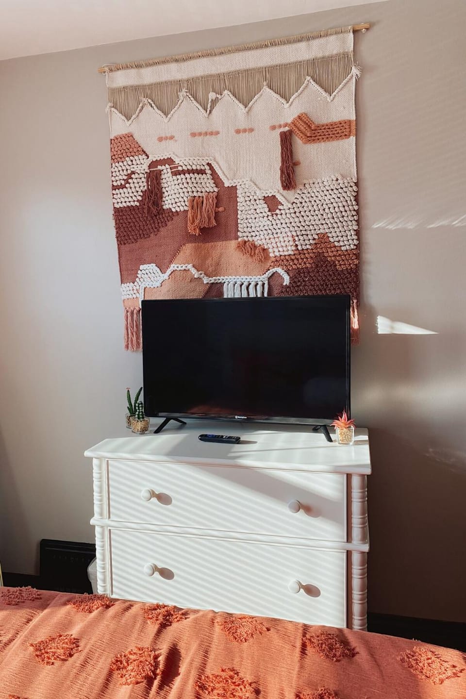 3rd Floor Retreat Near Cleveland Clinic & Downtown Apartment in Shaker Heights
