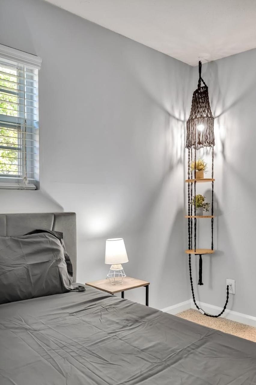 Chic Minimal Farmhouse 1 BR Near Duke Hospital Apartment in Durham