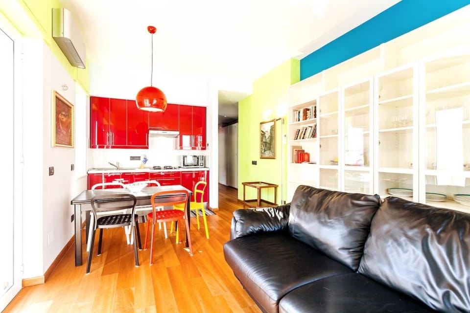 Dining area, internet, air conditioner