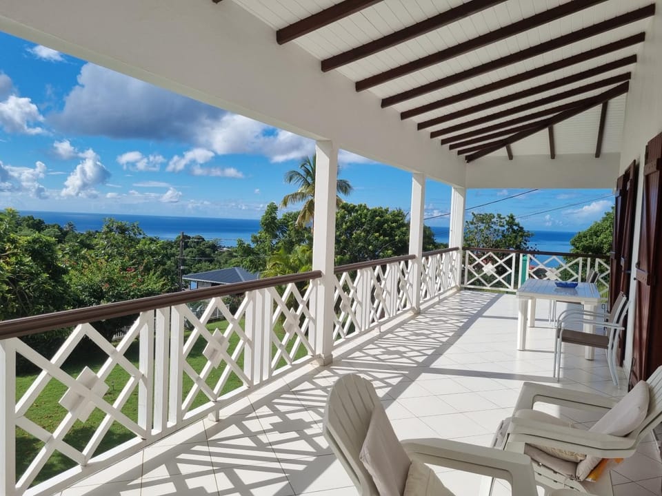 Patio, Day, Natural landscape, View (from property/room), Balcony/Terrace, Dining area, Sea view