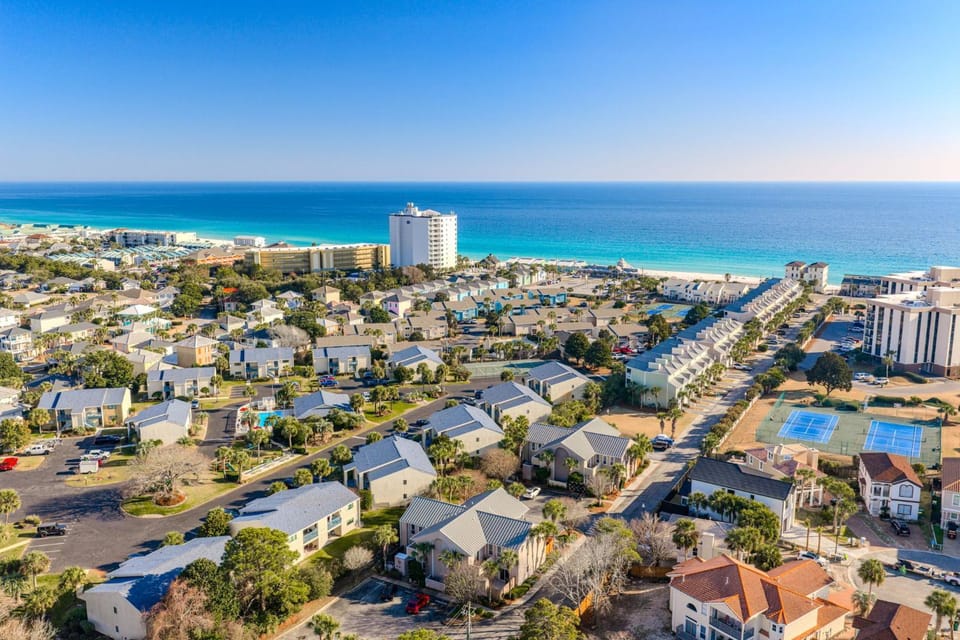 Private Beach Access-Pool-Central Destin BP1003 House in Destin