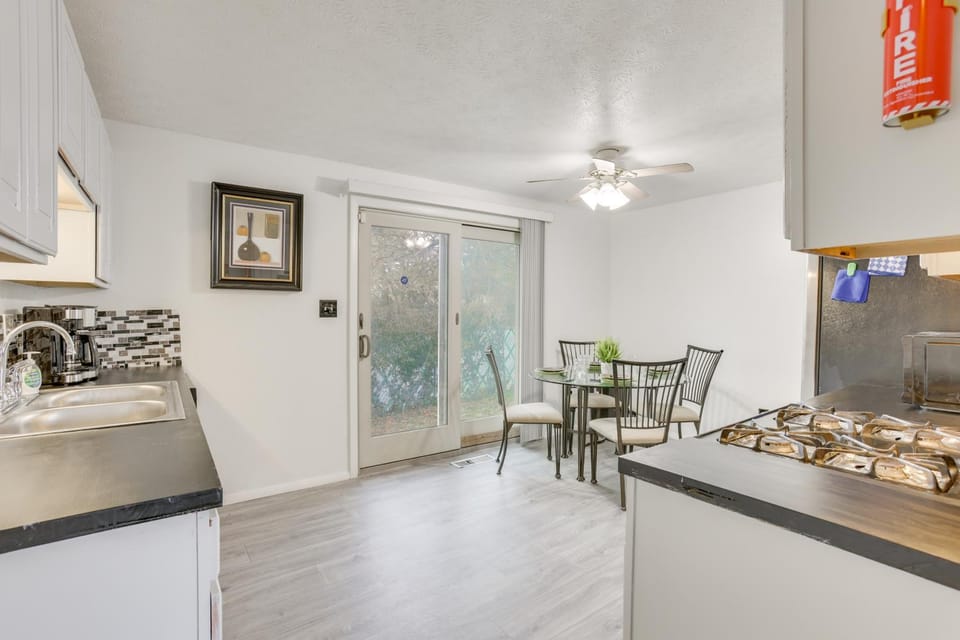 Explore Columbus! Fully Renovated Home w/ Yard House in Northeast Columbus