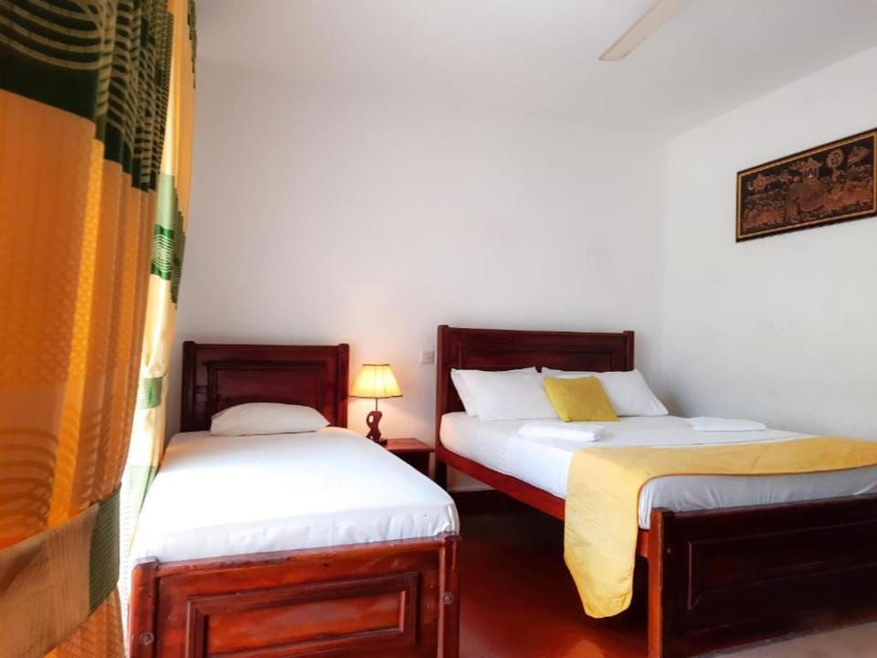 Sunset Araliya by Diyakawa Vacation rental in Western Province