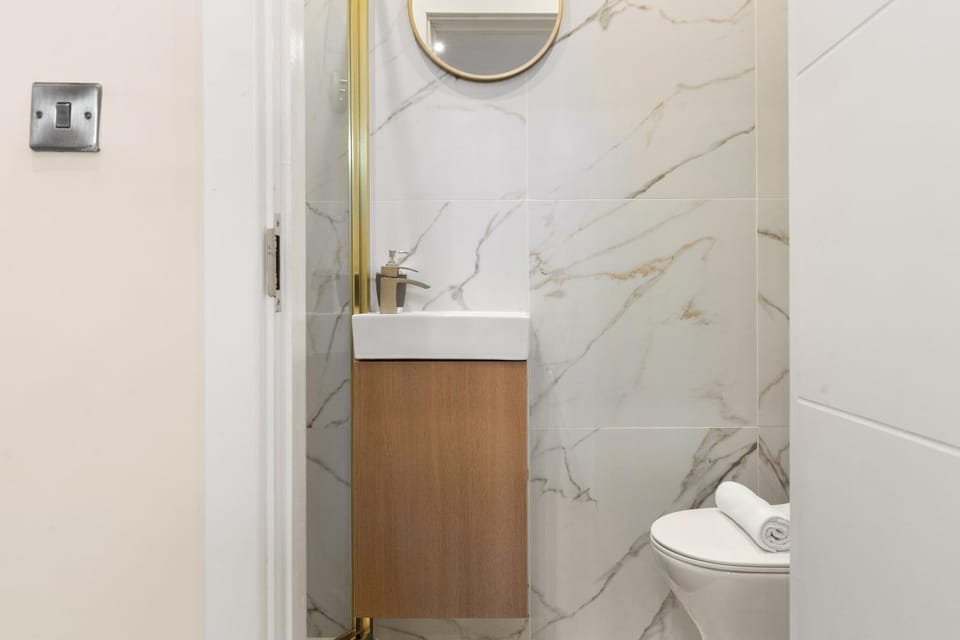 Toilet, Bathroom
