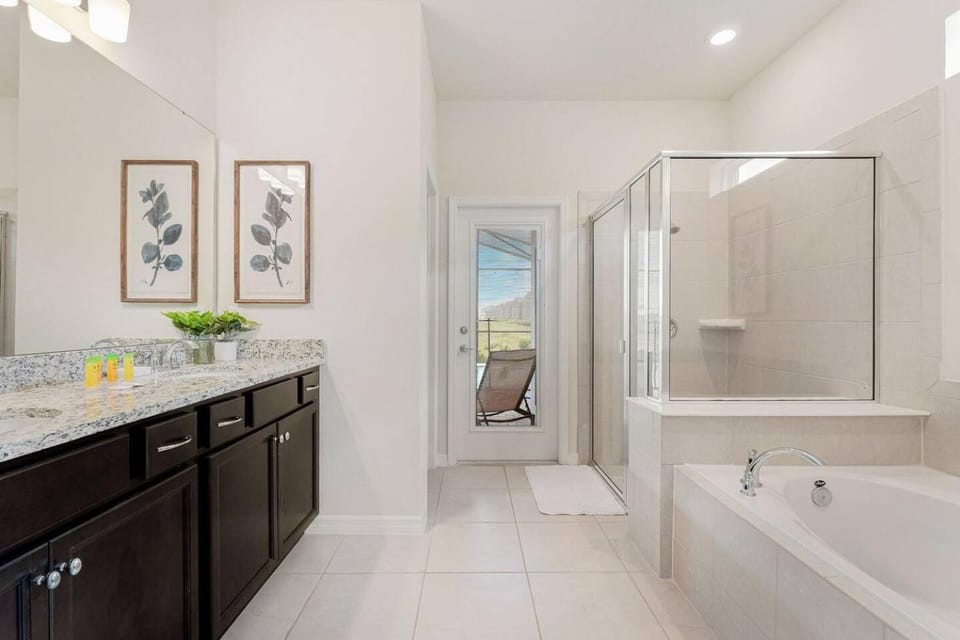 FREE Bbq+Pool Heat-9bWindsor Island-Theatre/Arcade Villa in Four Corners
