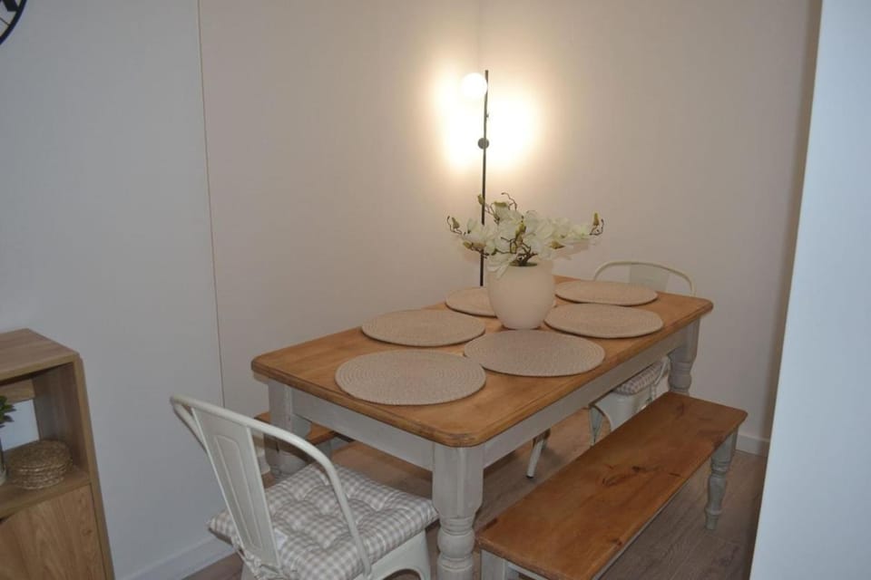 Large 8 Bed Group and Contractor Accommodation Apartment in Stirling