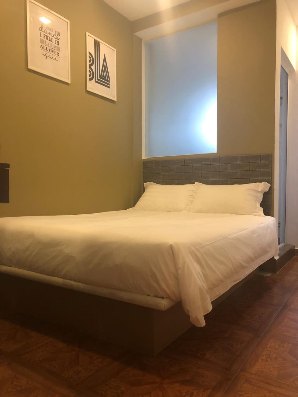 Photo of the whole room