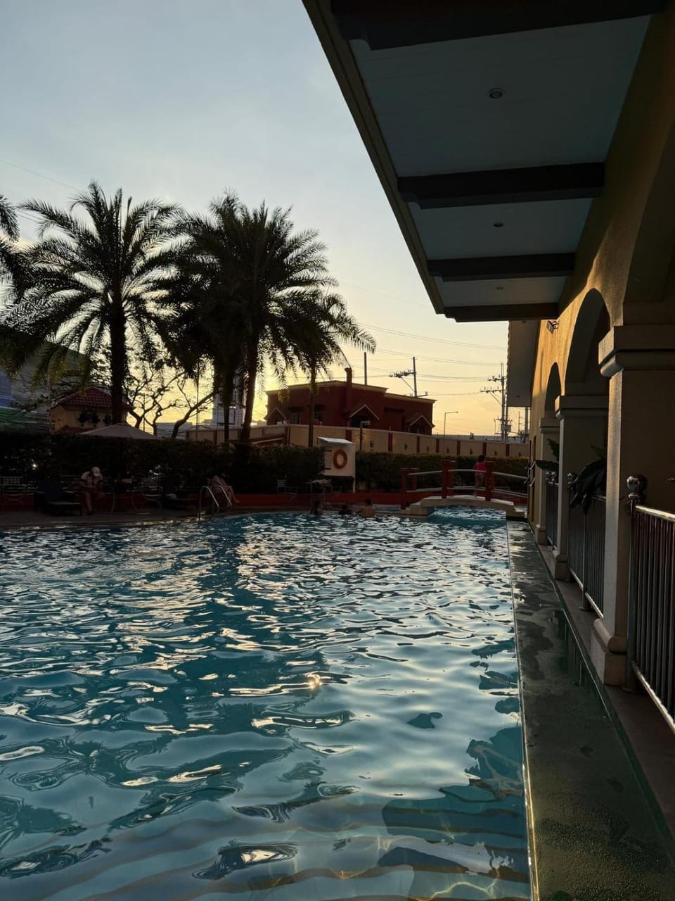 Pool view, Swimming pool, sunbed