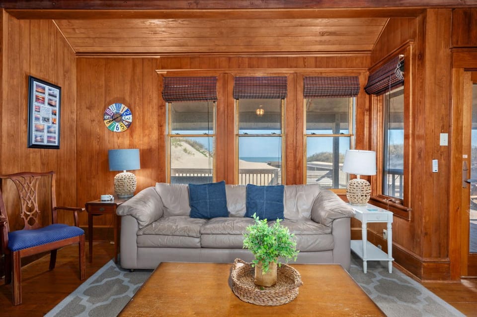 NH330 It's Beach Time House in Nags Head