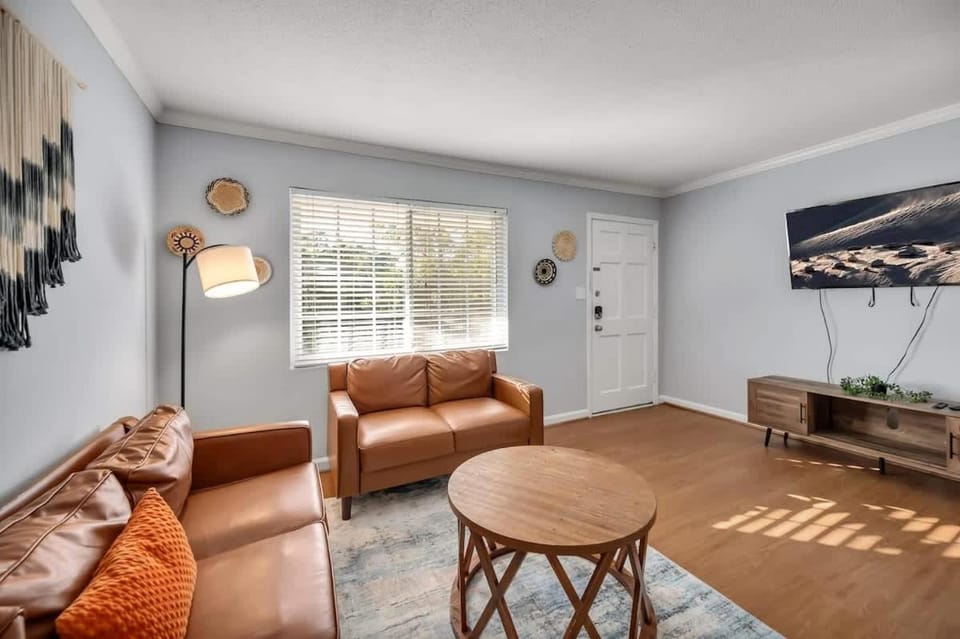1BR Near Duke Hospital Downtown and DPAC Apartment in Durham