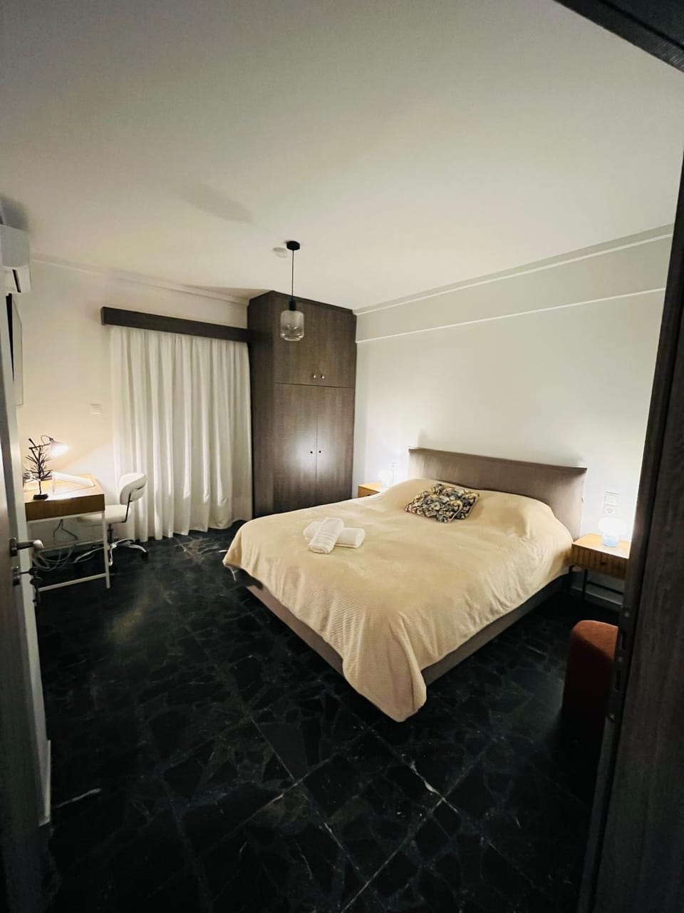 Bed, Photo of the whole room, Bedroom, wardrobe