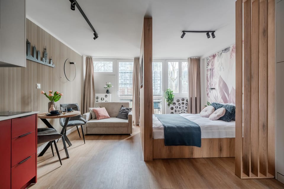 Bed, Seating area