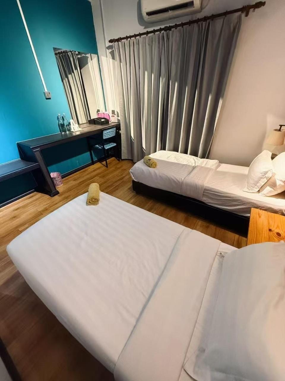 Photo of the whole room