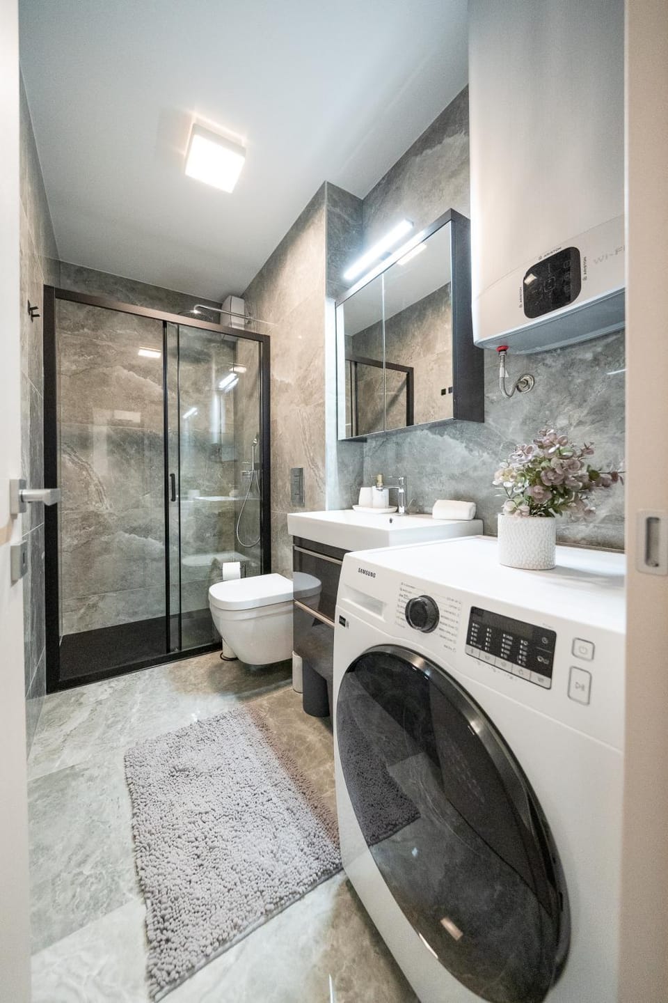 Shower, Toilet, Bathroom, Bath, towels, washing machine, dryer