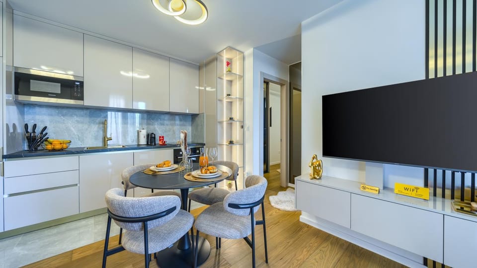 TV and multimedia, Kitchen or kitchenette, Living room, Food and drinks, Seating area, Dining area, Food, minibar, oven, pet friendly, stove
