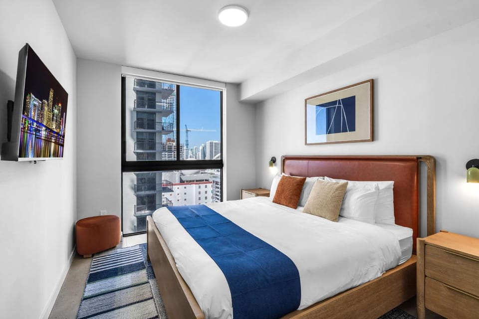 Stylish Urban 1BR Downtown Rooftop Pool & Views House in Miami