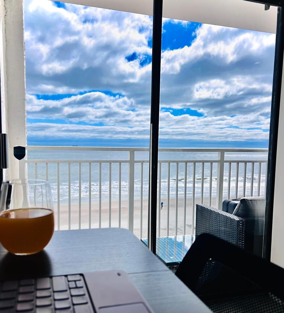 Theo's Oceanfront Breeze Apartment hotel in Myrtle Beach