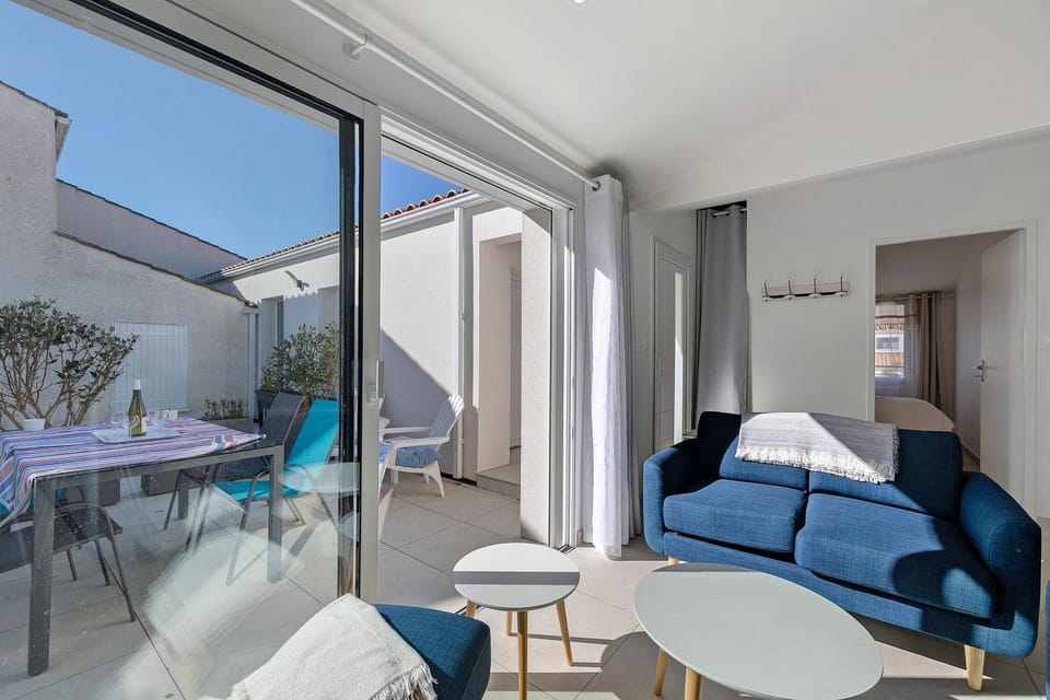 Property building, Living room