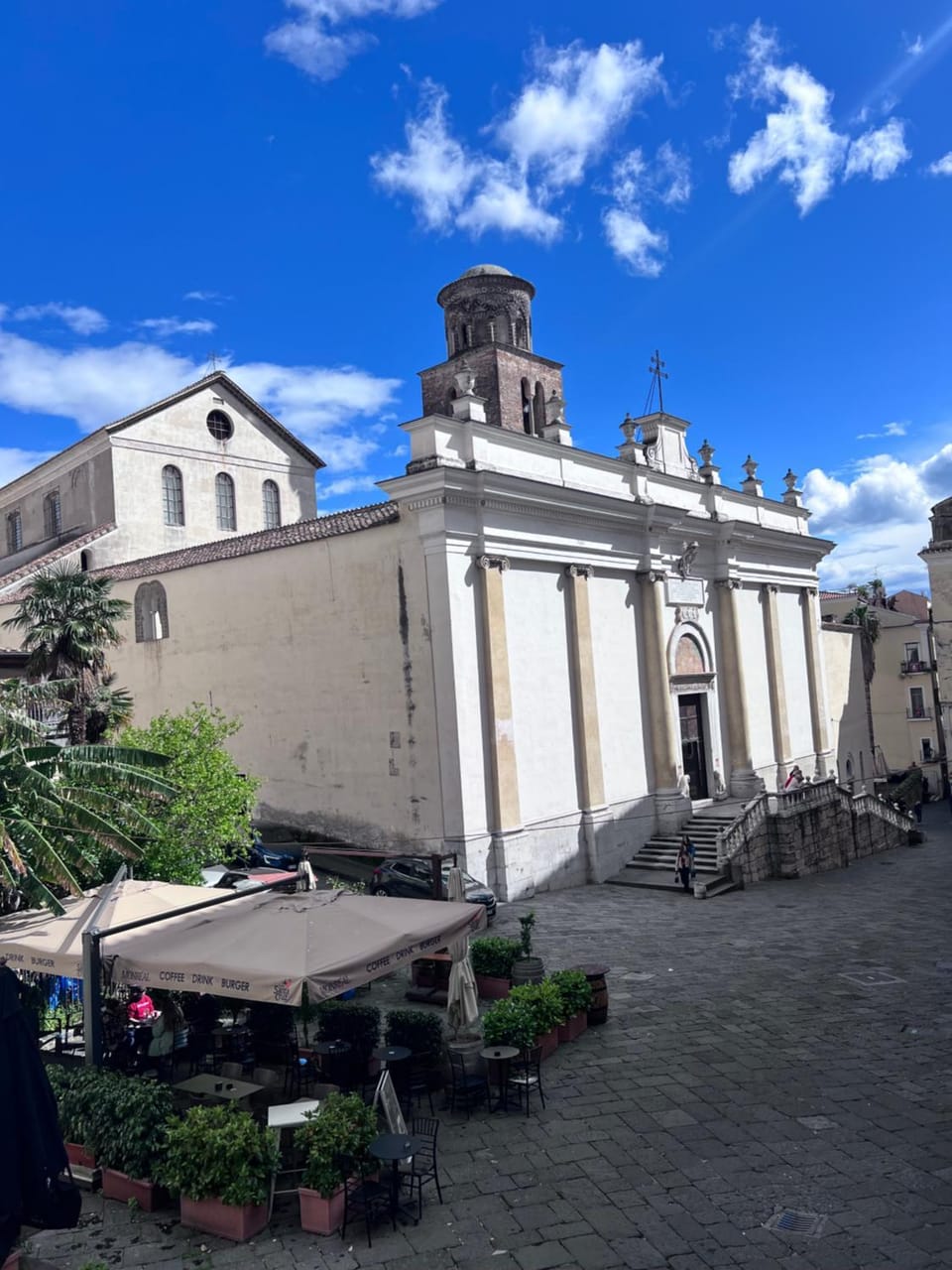 Property building, Day, Place of worship, Landmark view