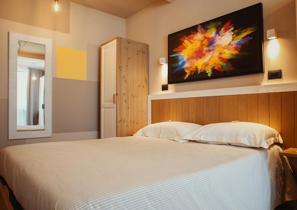 Bed, Photo of the whole room