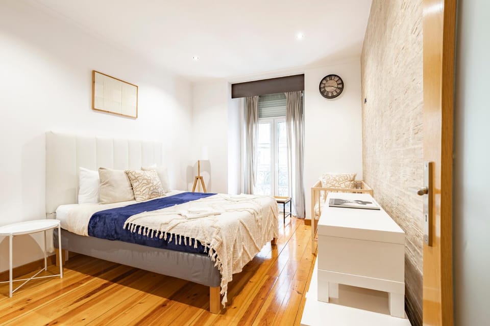 Cozy 3BR Near Av Liberdade Sleeps 8 Patio House in Lisbon