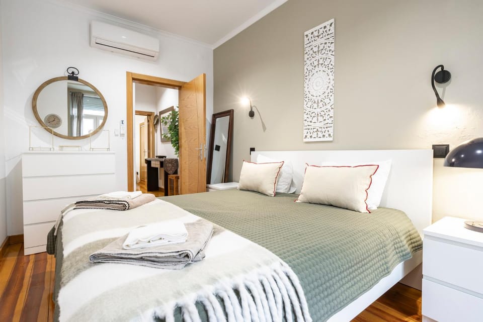 Cozy 3BR Near Av Liberdade Sleeps 8 Patio House in Lisbon