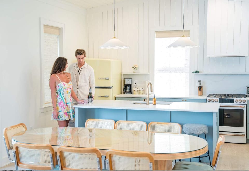 Luxury Downtown Rental 5 Beds 3 Baths Walkable House in Charleston