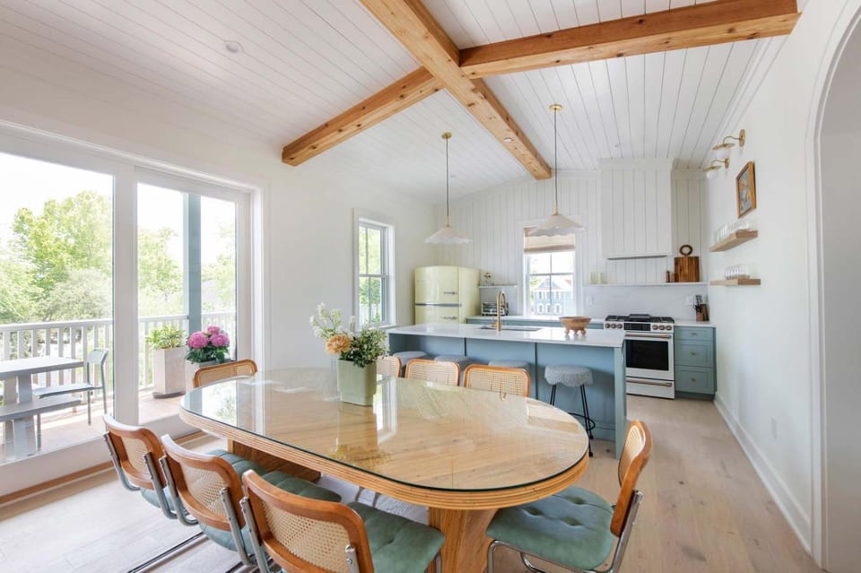 Luxury Downtown Rental 5 Beds 3 Baths Walkable House in Charleston