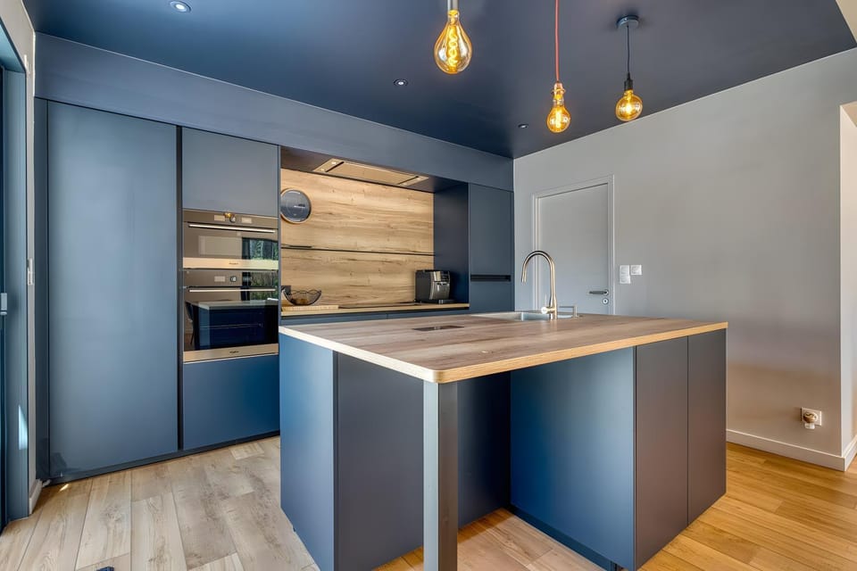 Kitchen or kitchenette, Living room